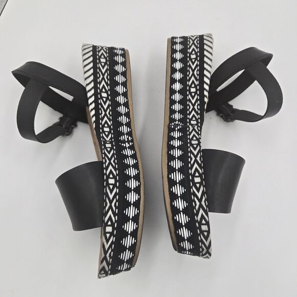 Blowfish Sandals Black White Aztec Platform Shoes Women Size 10 Boho Ankle Strap - Picture 8 of 11